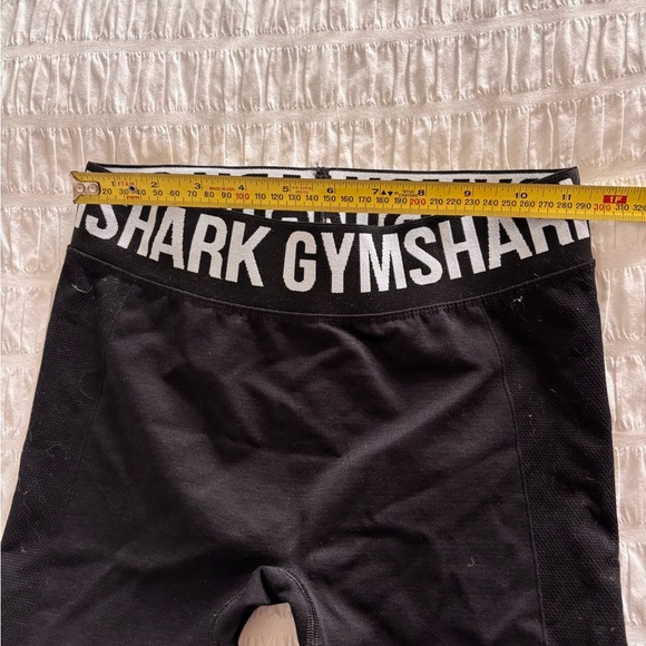 Gymshark Black Athletic Compression Shorts - Picture 4 of 4